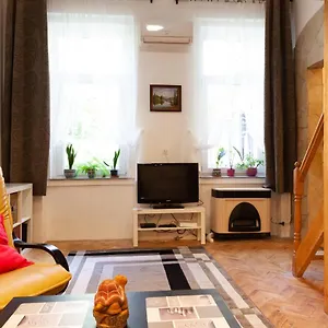 Happy Turtle Apartment Budapest